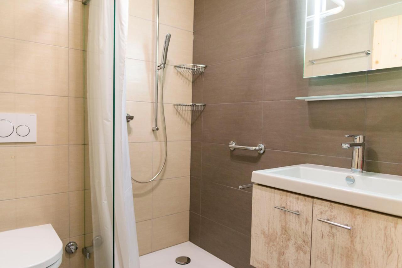 Domaine Du Parc 101B Apartment Лезен Екстериор снимка